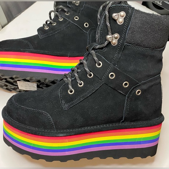 BEARPAW Women's Retro Alicia Black Boot Size 9/40 NWOT - Picture 6 of 11